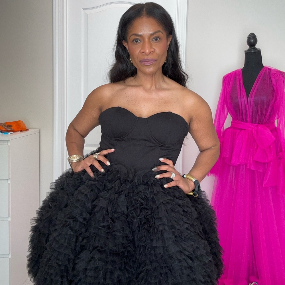 Elegant Ruffle Mini Dress - Picture 1 of 8